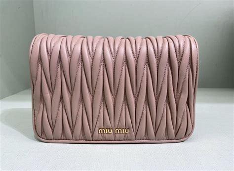 5bd068 miu miu
